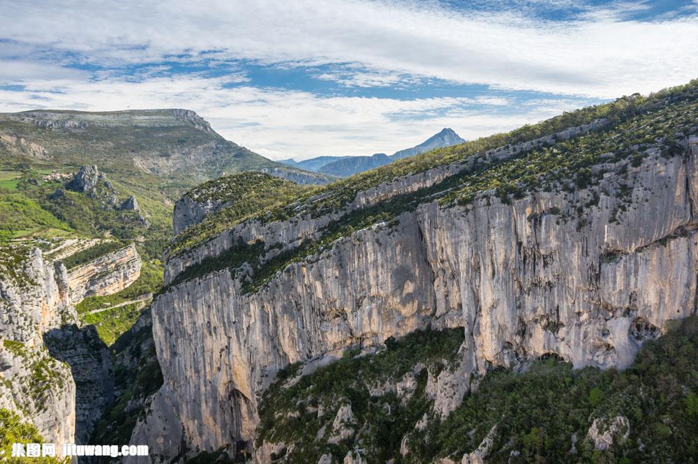 悬崖峭壁山谷风景