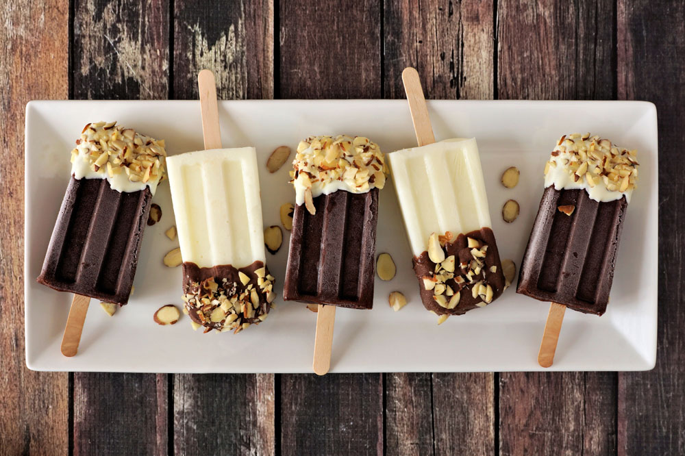 巧克力冰棍 收藏 关键词:巧克力冰棍图片下载,巧克力,冰棍,冰糕,美食