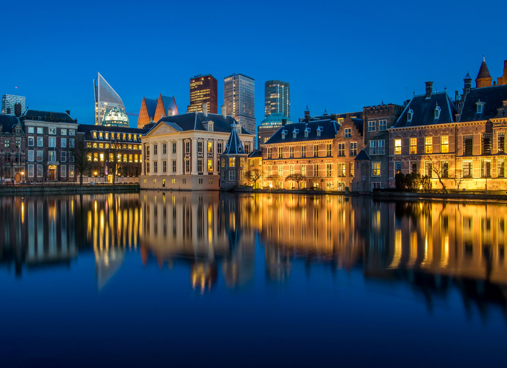 房屋夜景壁纸图片