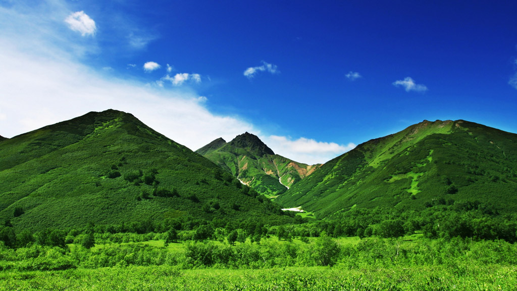 分辨率: 300 dpi集圖網 圖片素材 自然景觀 其他風光 > 藍天白雲青山